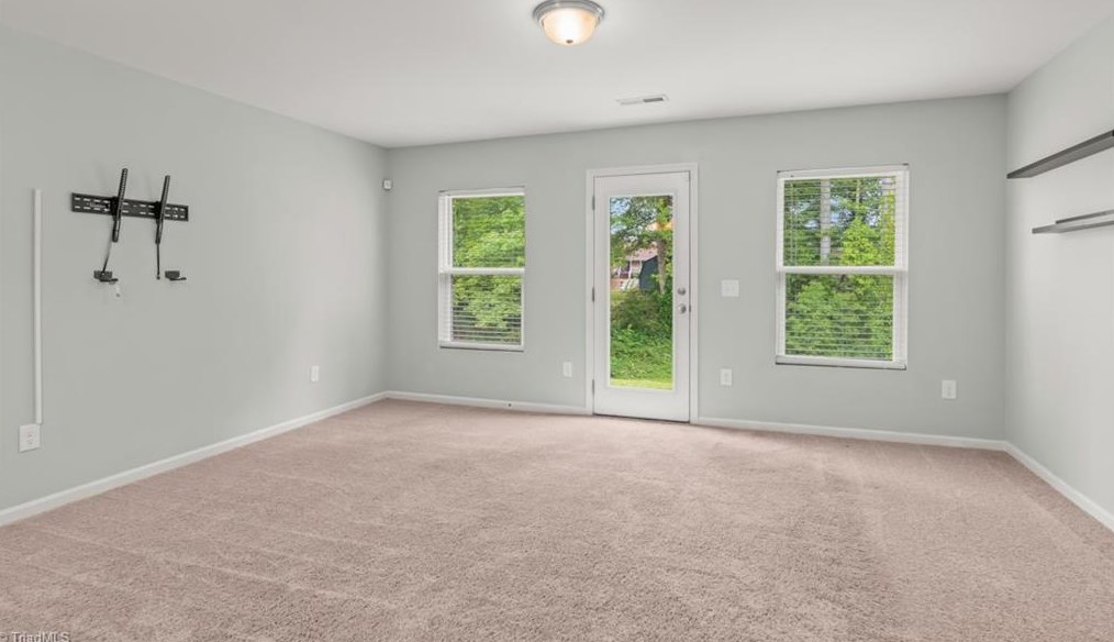 127 High Ridge Ct, Lexington NC  27295-8909 exterior