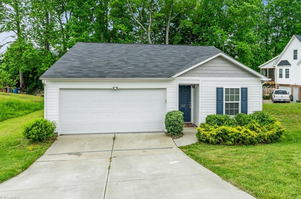 127 High Ridge Ct, Lexington NC  27295-8909 exterior