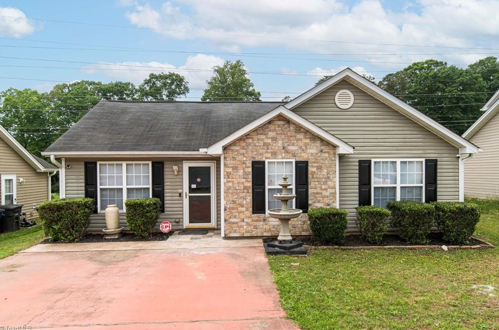 3436 Tinley Park Dr, Winston Salem, NC 27107-5604