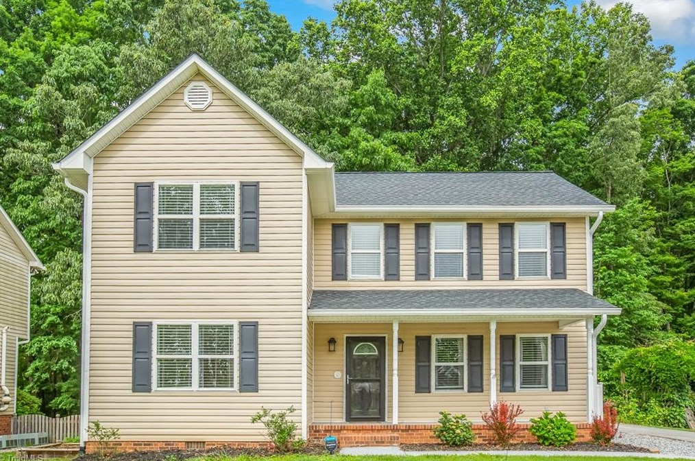 130 Spring Park Ct, Clemmons, NC 27012