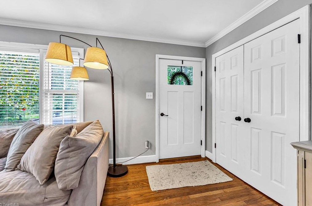 1600 Roseland St, Greensboro NC  27408-5927 exterior