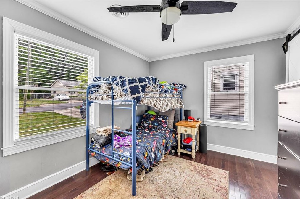 1600 Roseland St, Greensboro NC  27408-5930 exterior