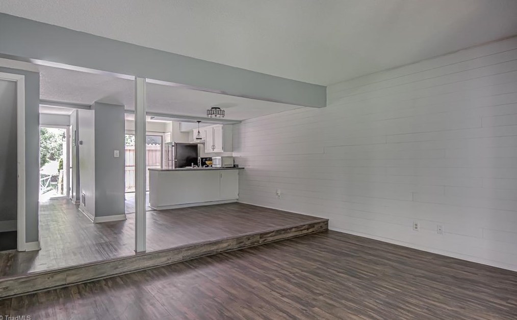 330 Lamplighter Cir, Winston Salem NC  27104-3421 exterior