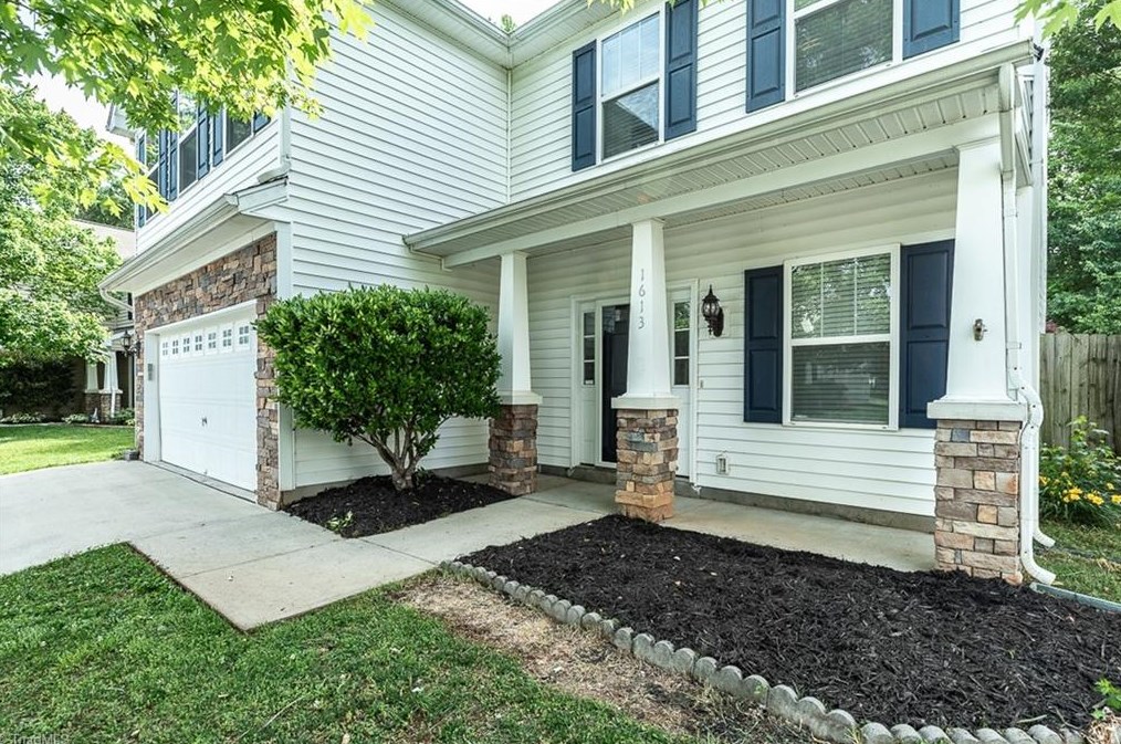 1613 Copper Cir, Mebane, NC 27302-8875