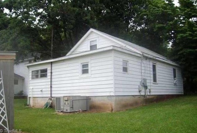 1007 Lawsonville Ave, Reidsville, NC 27320-4109
