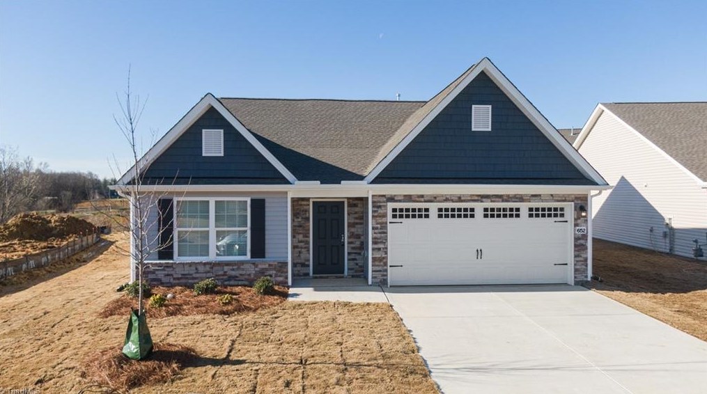 652 Southwick Pl, Mebane, NC 27302
