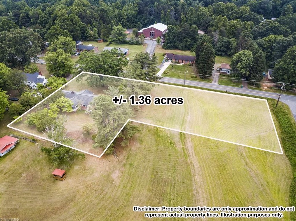 1915 Old Hollow Rd, Walkertown, NC 27051-9713