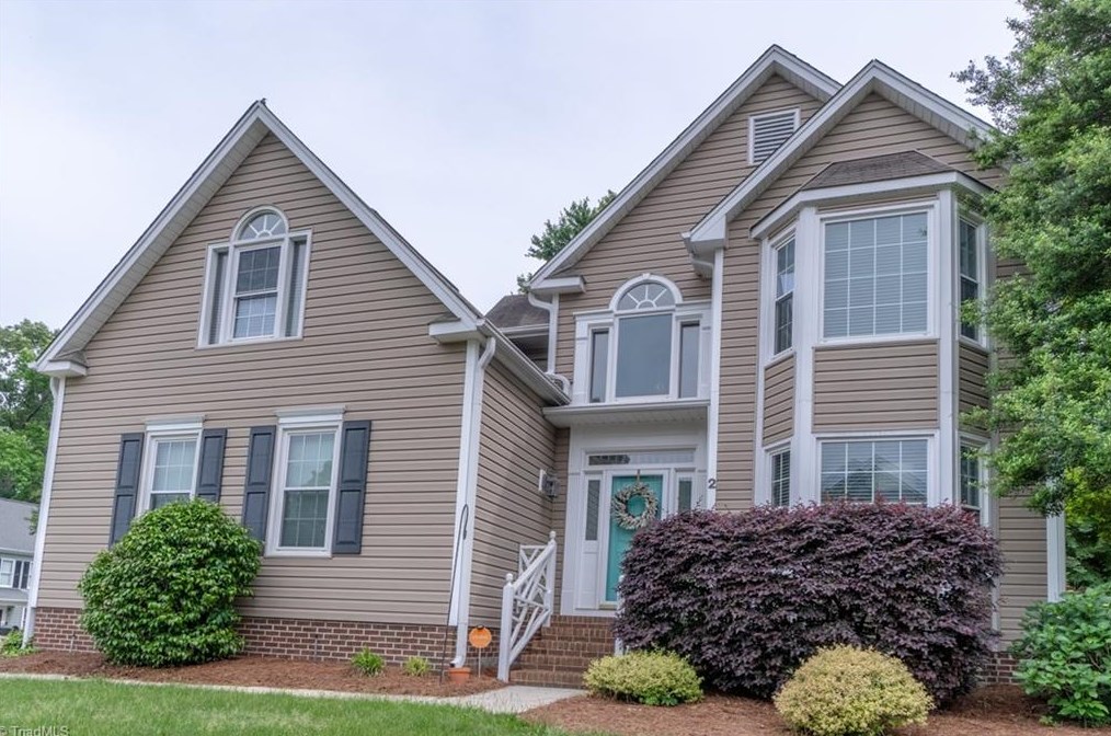 2 Sanderling Pl, Greensboro, NC 27407