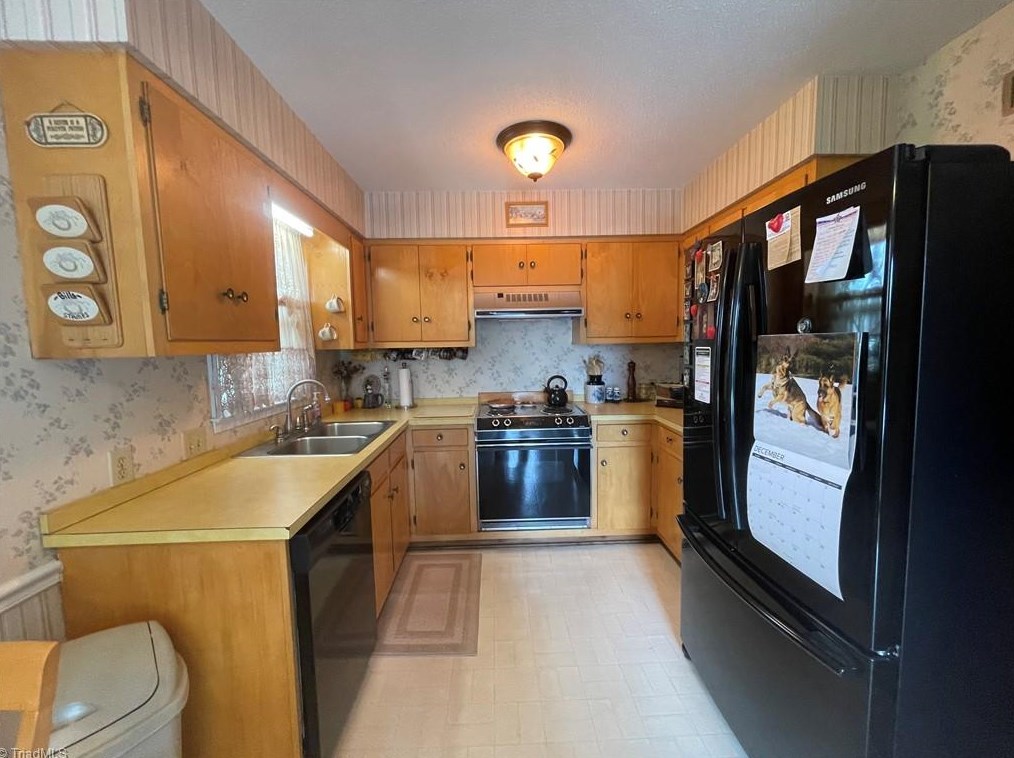 716 Vanderford St, Burlington NC  27215-6549 exterior