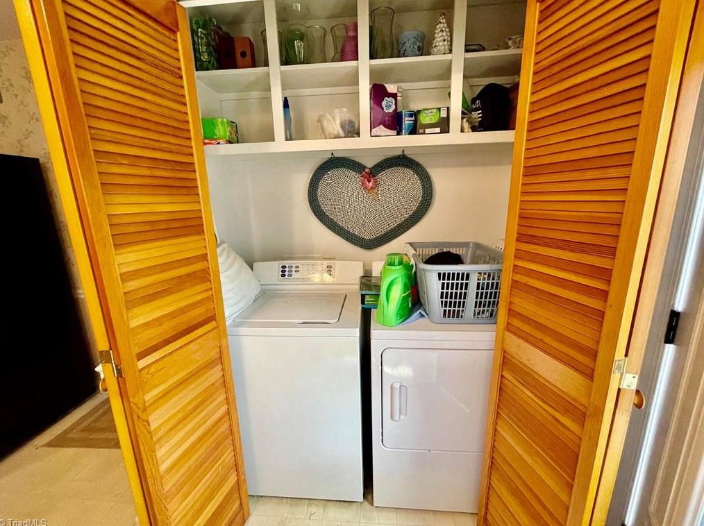 716 Vanderford St, Burlington NC  27215-6549 exterior