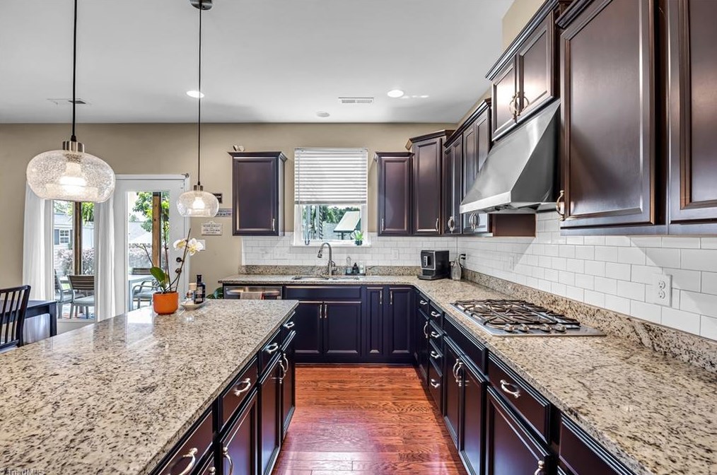 4414 Saddlewood Club Dr, High Point NC  27265-8722 exterior