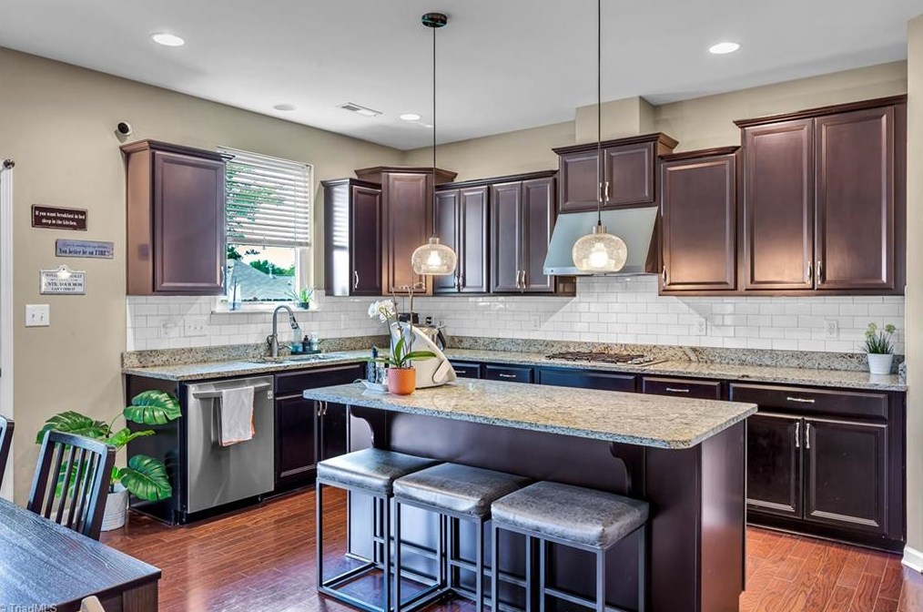 4414 Saddlewood Club Dr, High Point NC  27265-8722 exterior