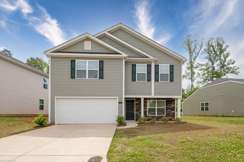 2001 Longshadow St, Rural Hall, NC 27045