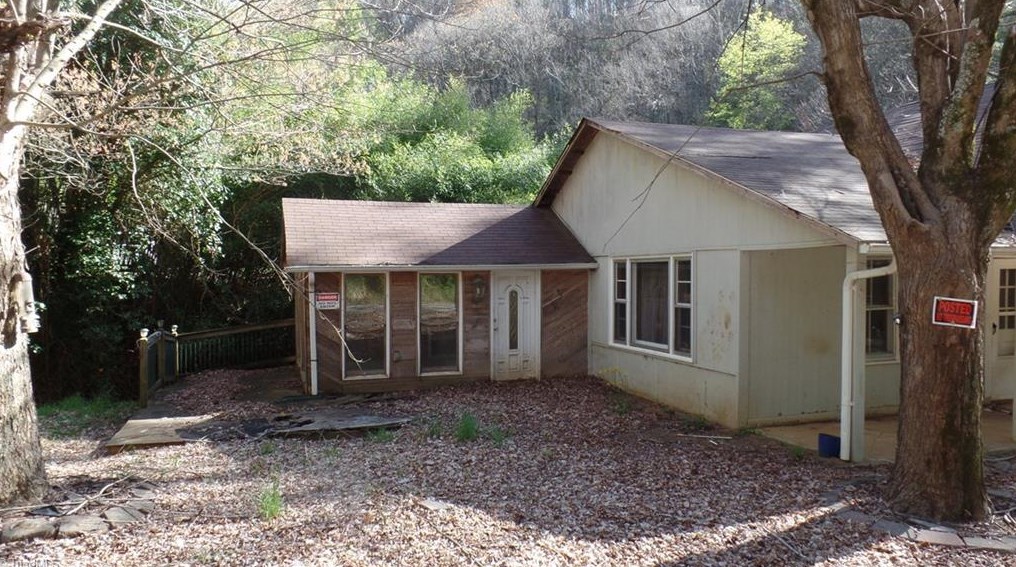 407 Lois Ln, Fleetwood, NC 28626