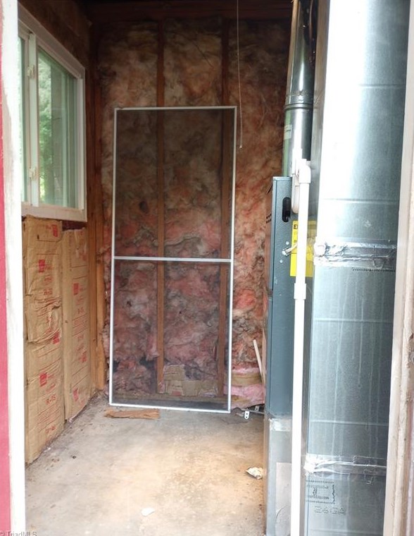 514 Spicewood Dr, Greensboro NC 27405-3117 exterior