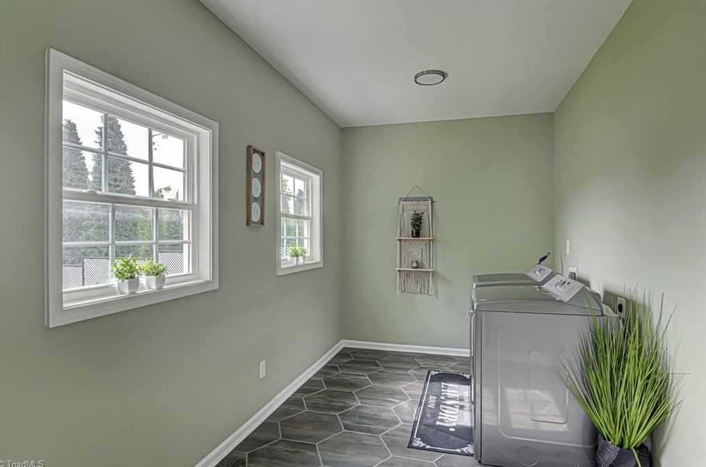 802 Carrick St, High Point NC  27262-3811 exterior