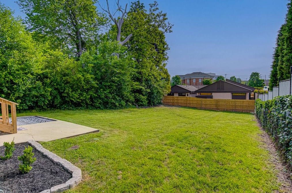 802 Carrick St, High Point NC  27262-3811 exterior