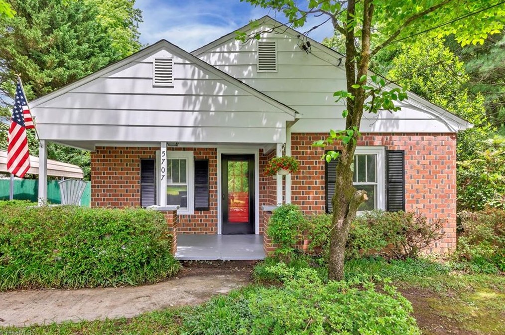 5707 Ruth Ct, Winston Salem, NC 27105