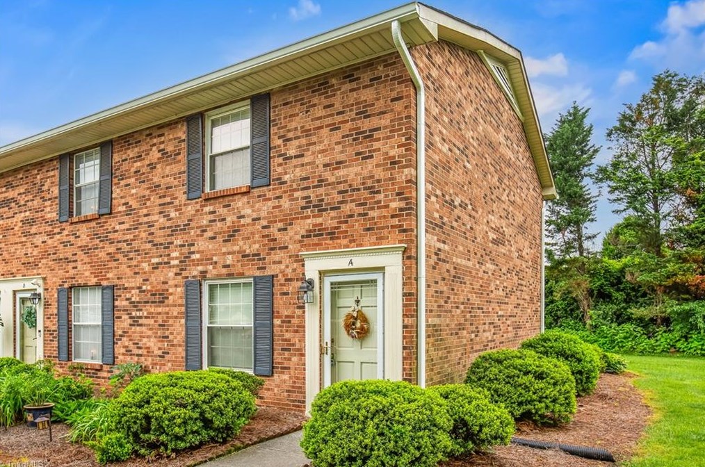 2330 Bay Meadows Ct, Winston Salem, NC 27103