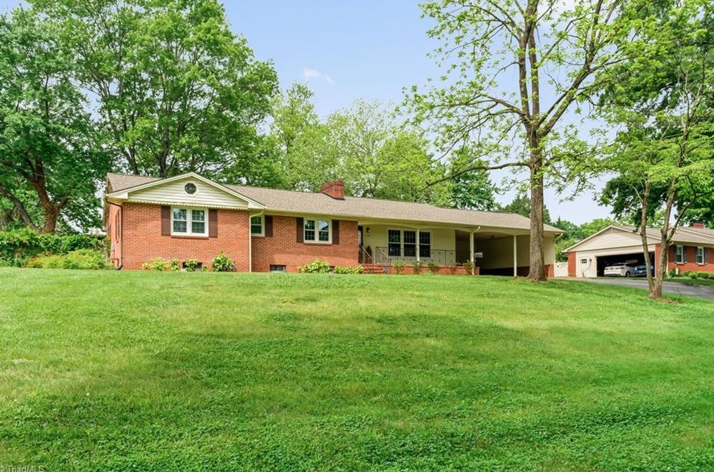 2724 Tudor Rd, Winston Salem, NC 27106-5216