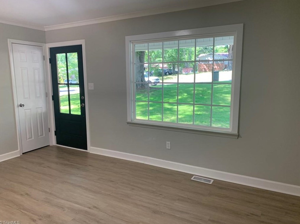 332 Sunset Dr, Eden, NC 27288