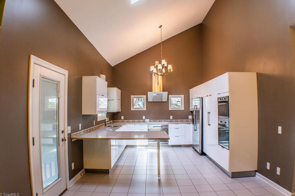 1205 Stadler Ridge Rd, Winston Salem, NC 27106