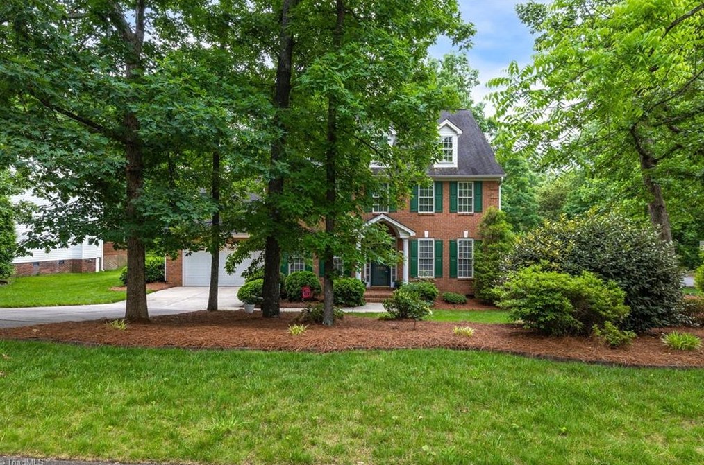 1700 Lakeland Pt, High Point, NC 27265-8038