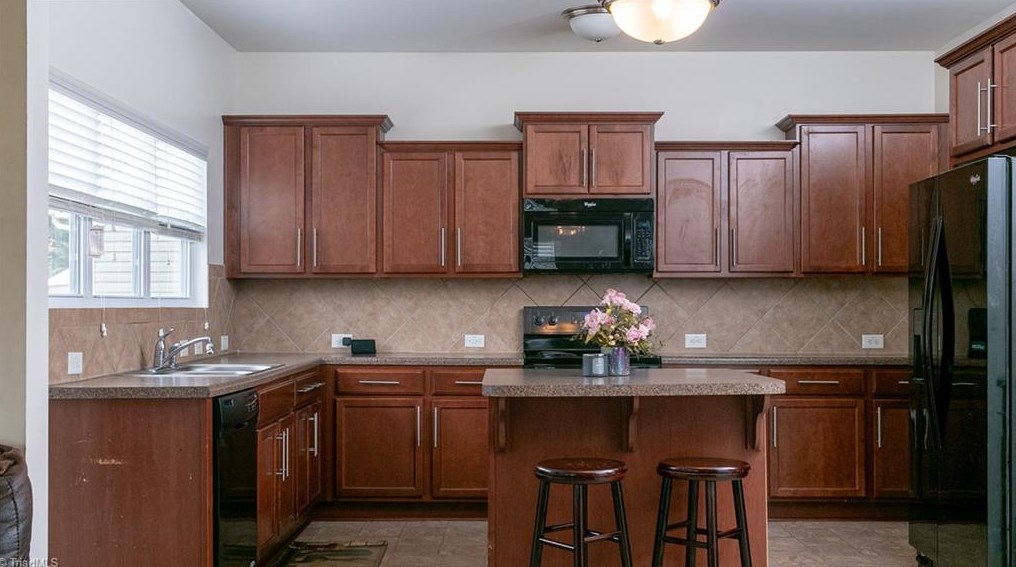 5111 Brahman Trl, Greensboro, NC 27405-8288