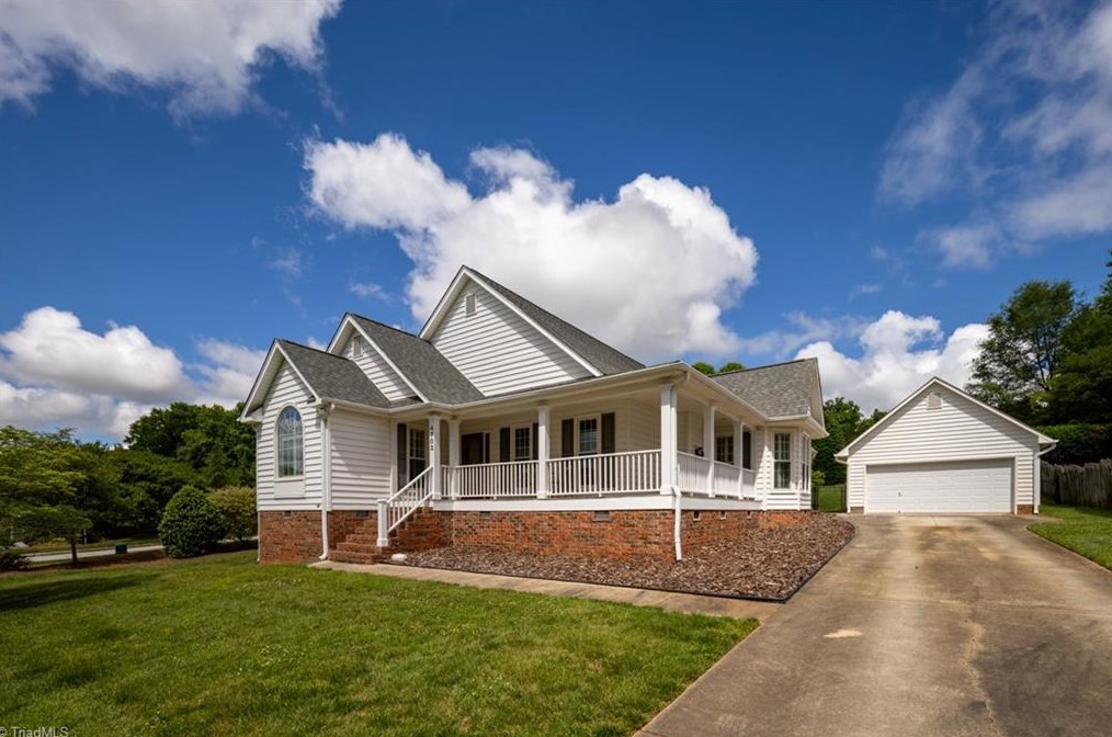 4702 Tower Rd, Greensboro NC  27410-5917 exterior