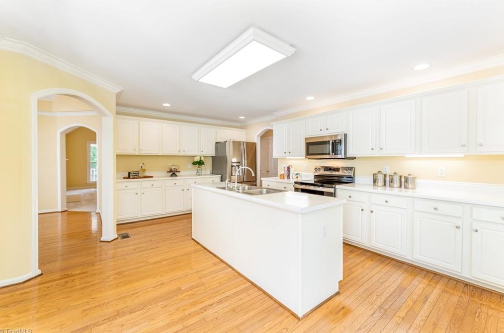 4702 Tower Rd, Greensboro NC  27410-5917 exterior