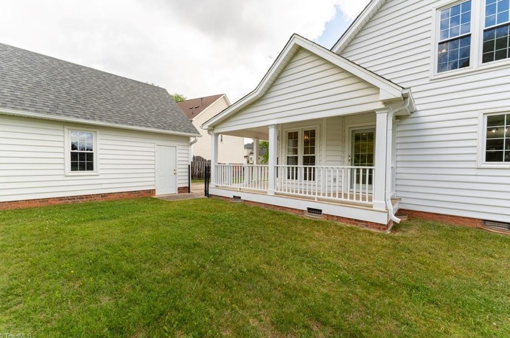 4702 Tower Rd, Greensboro NC  27410-5917 exterior