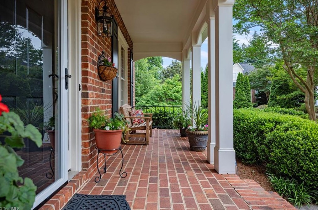 120 Windsor Pl Ct, Winston Salem, NC 27106