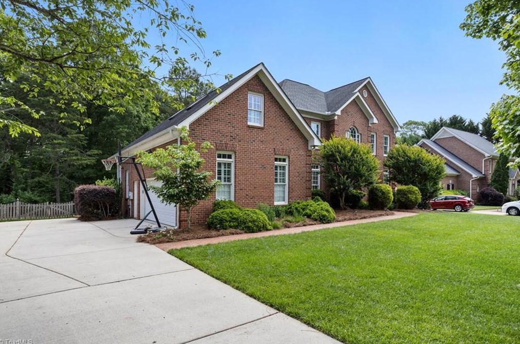 5808 Wildrose Dr, Greensboro, NC 27410-8683