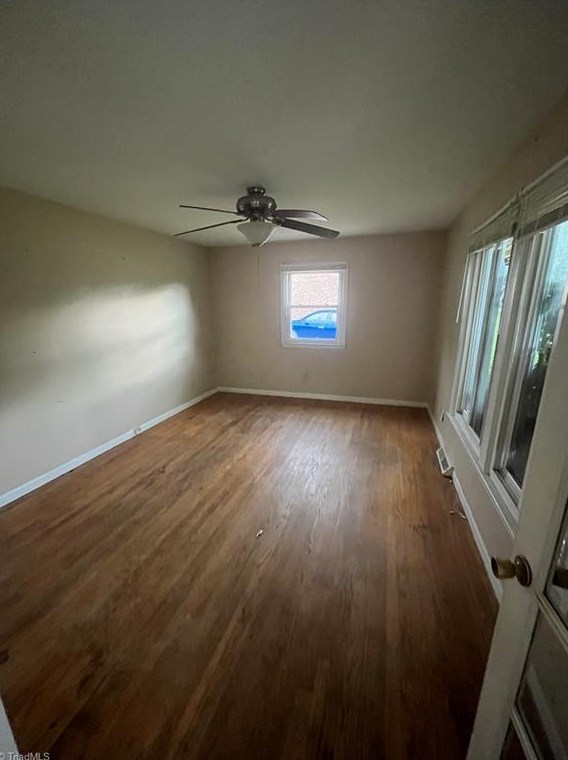 4402 Beckford Dr, Greensboro, NC 27407-3006