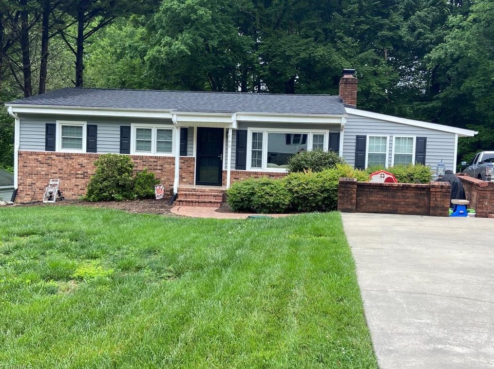 160 Belair Dr, Mount Airy, NC 27030-5175