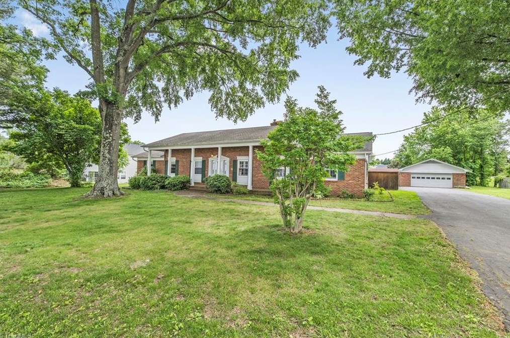 4510 Yadkinville Rd, Winston Salem, NC 27106-9788