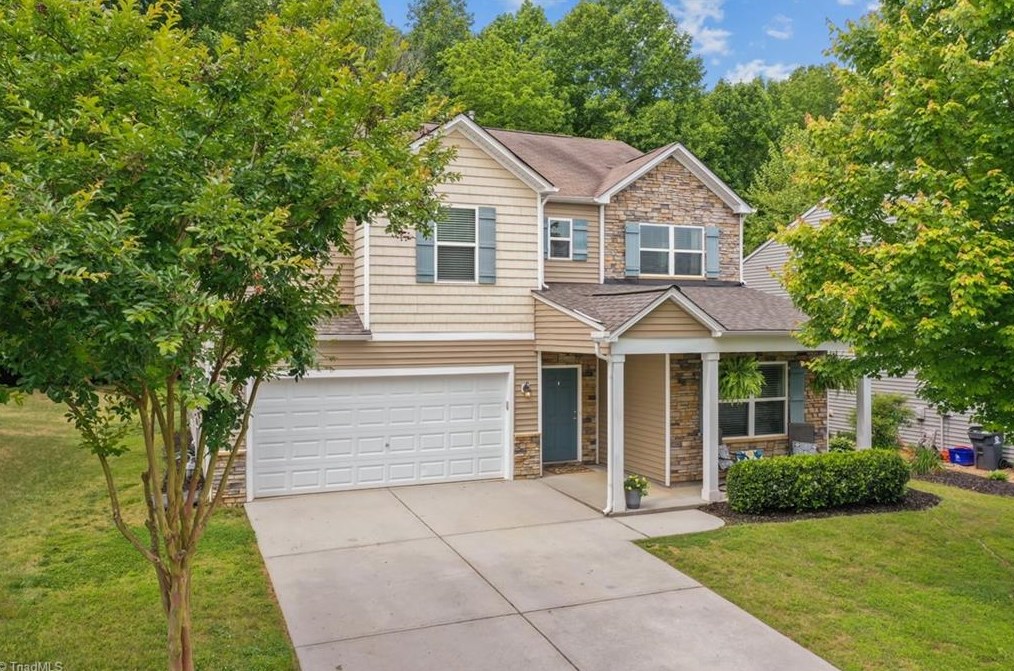640 Collington Dr, Mebane, NC 27302-8681