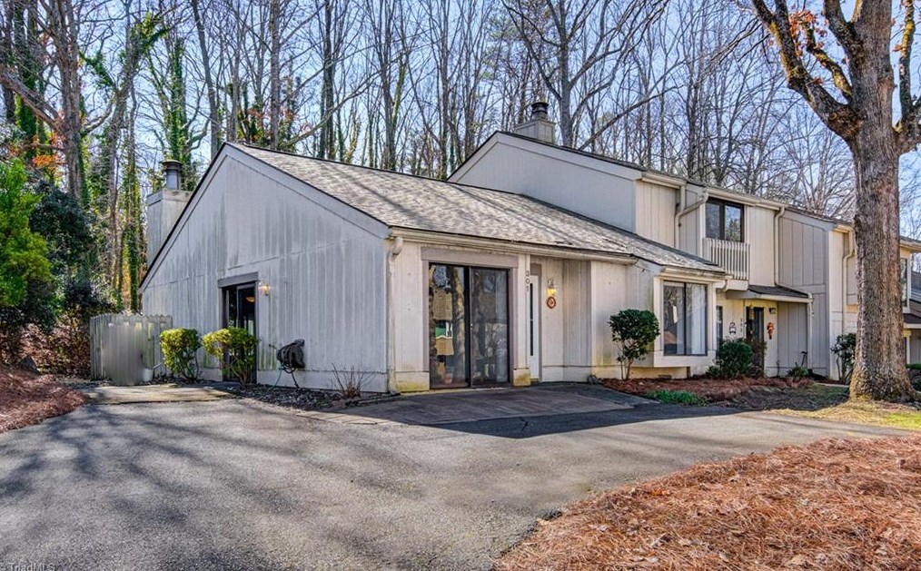 301 Lamplighter Cir, Winston Salem, NC 27104
