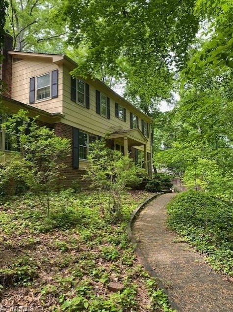 807 Woodbrook Dr, Greensboro, NC 27410-3279