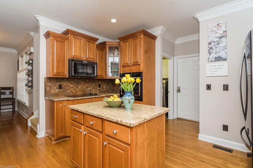 700 Golf House Rd, Whitsett NC  27377-9204 exterior