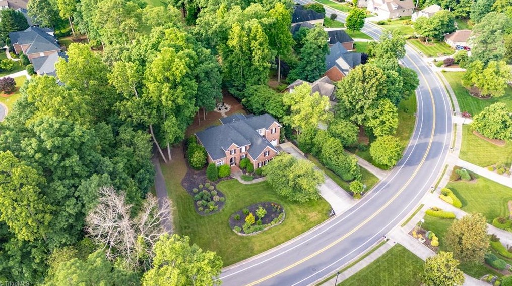 700 Golf House Rd, Whitsett NC  27377-9204 exterior