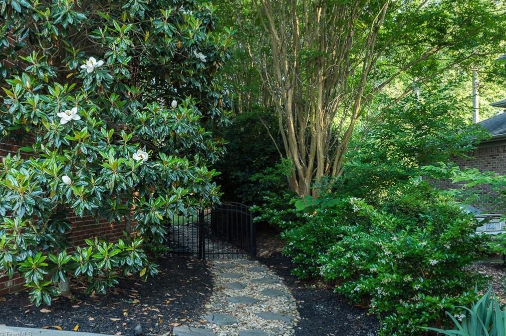 700 Golf House Rd, Whitsett NC  27377-9204 exterior