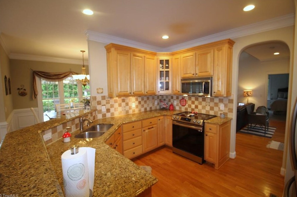 5714 Hidden Orchard Dr, Greensboro NC  27410-2523 exterior