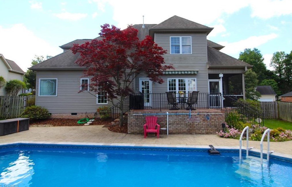 5714 Hidden Orchard Dr, Greensboro NC  27410-2523 exterior