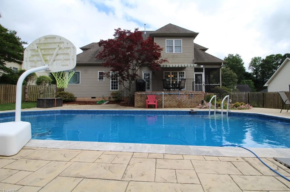 5714 Hidden Orchard Dr, Greensboro NC  27410-2523 exterior