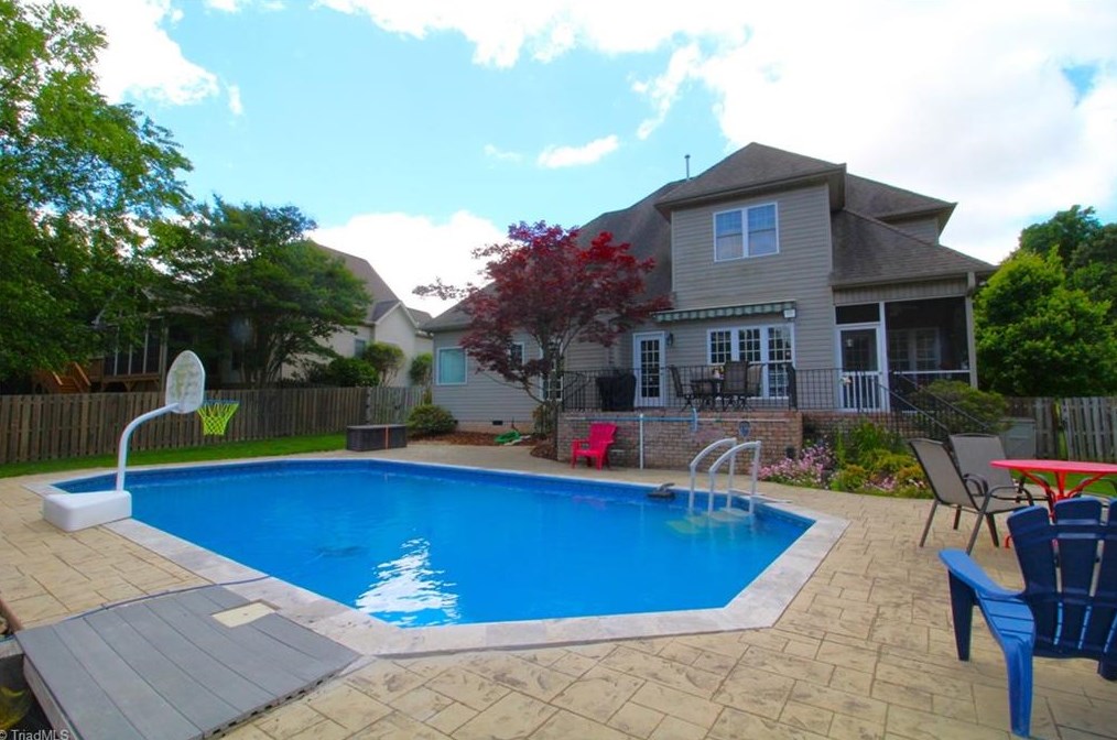 5714 Hidden Orchard Dr, Greensboro NC  27410-2523 exterior