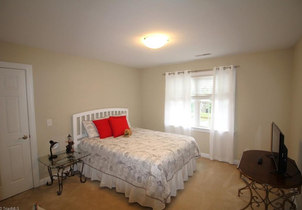 5714 Hidden Orchard Dr, Greensboro NC  27410-2523 exterior