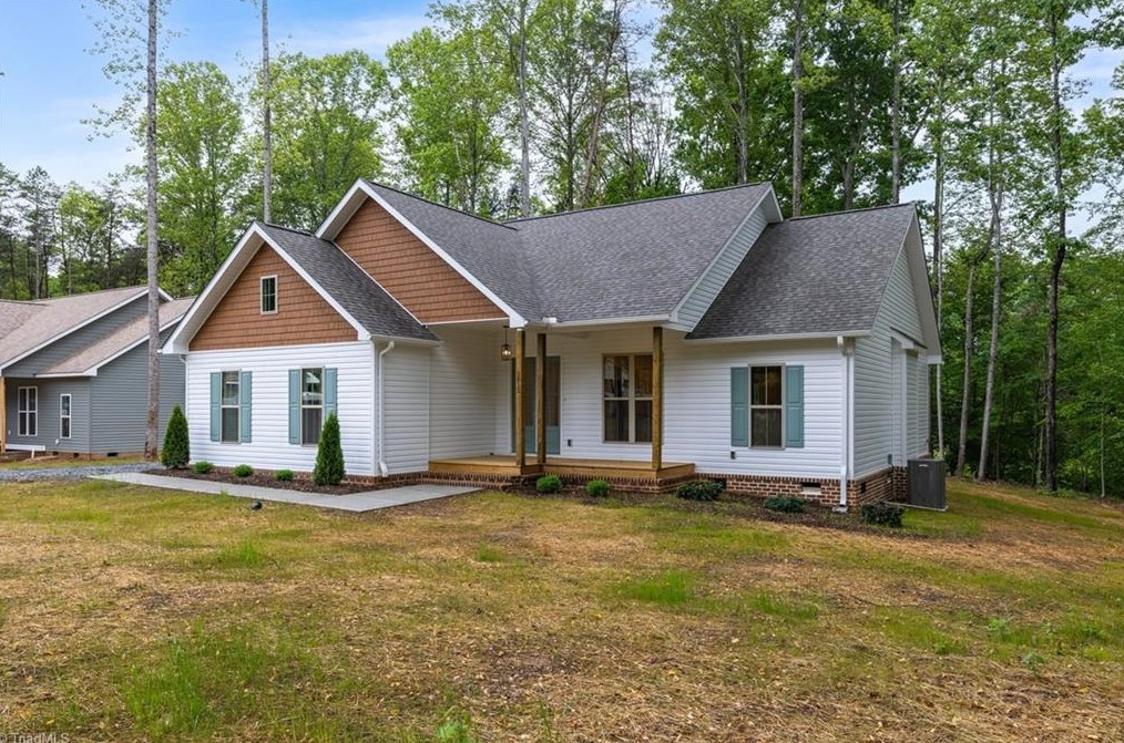 2814 Regal Rd, Reidsville, NC 27320-8234