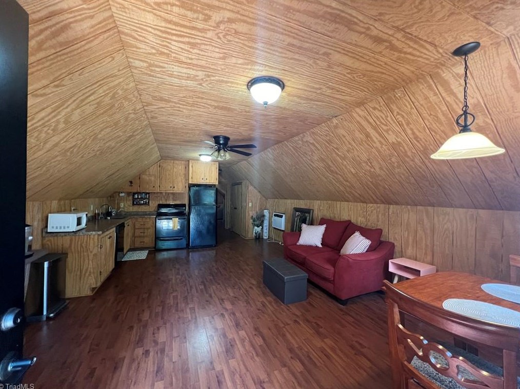 145 Lum Williams Rd, Kenansville NC  28349-8755 exterior