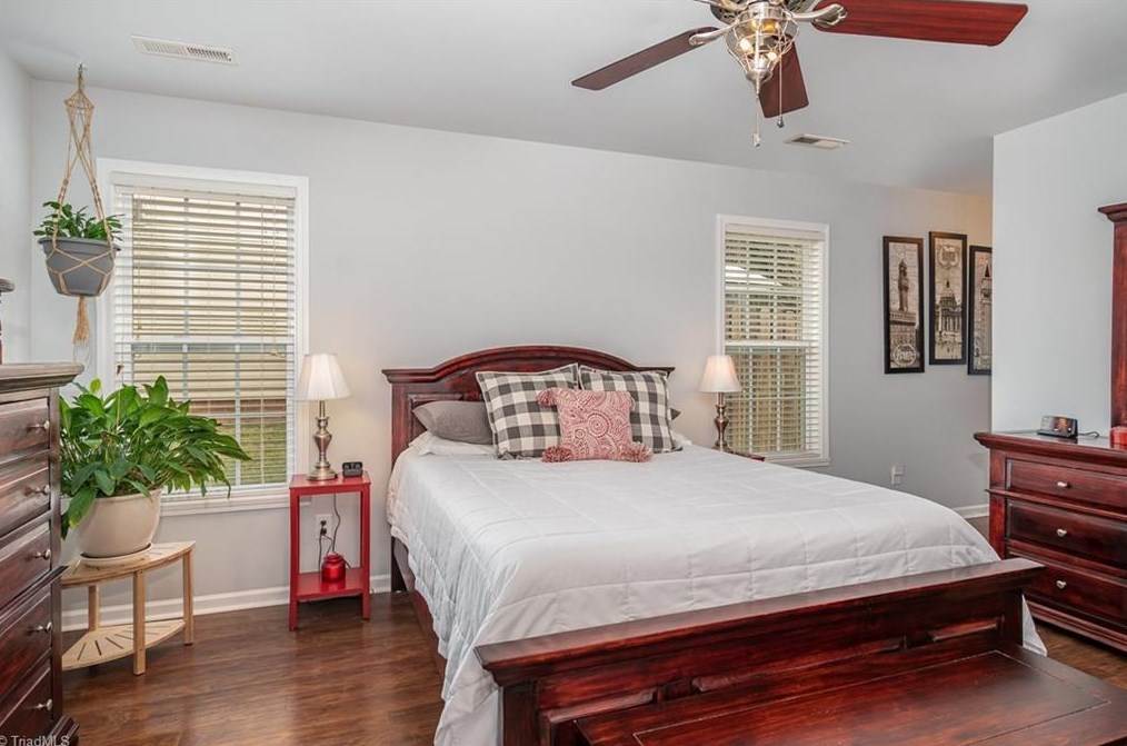 5013 Long Branch Dr, Kernersville NC  27284-7396 exterior